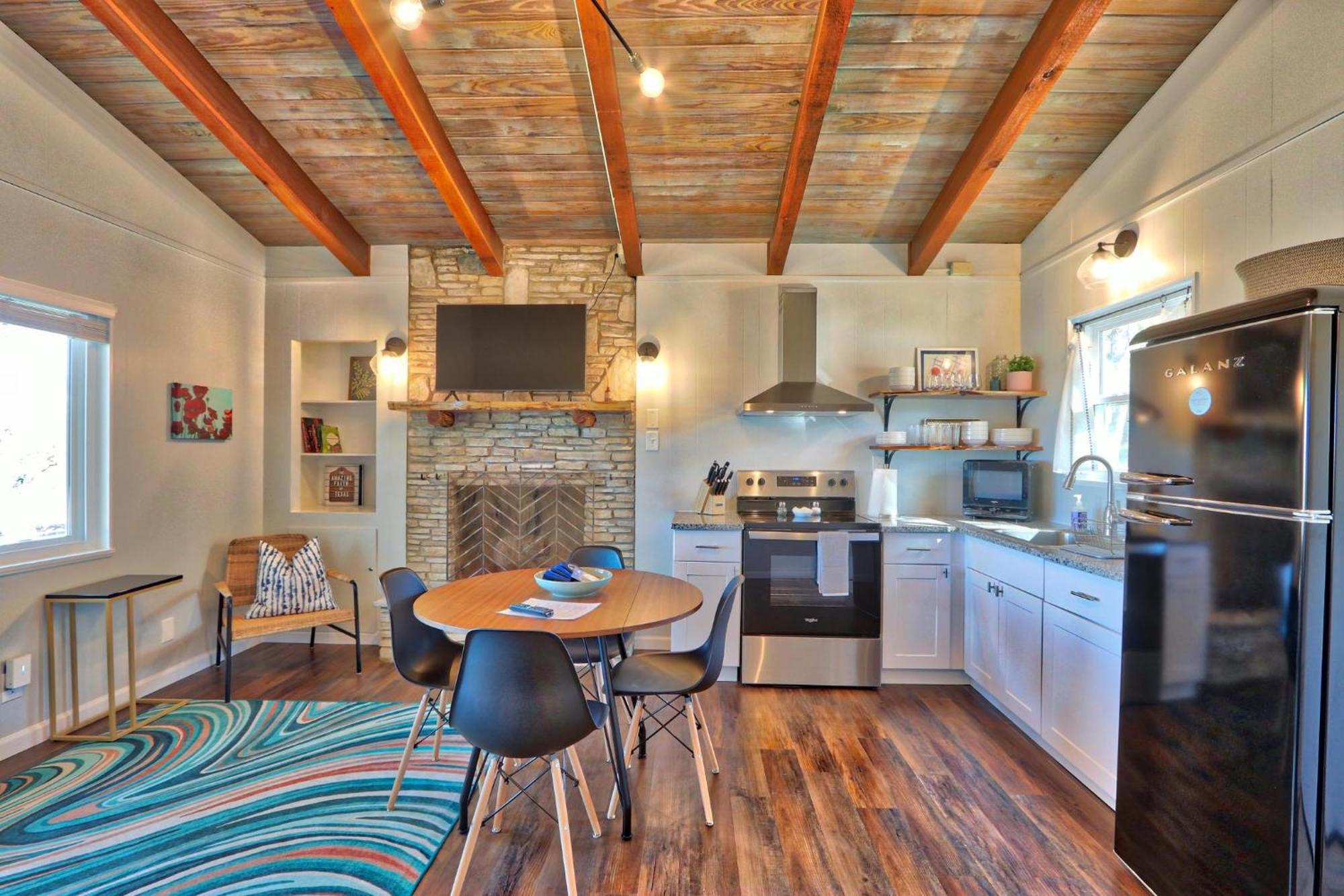 Millie'S Cottages Unit 5 - Josephine 캐니언 레이크 외부 사진