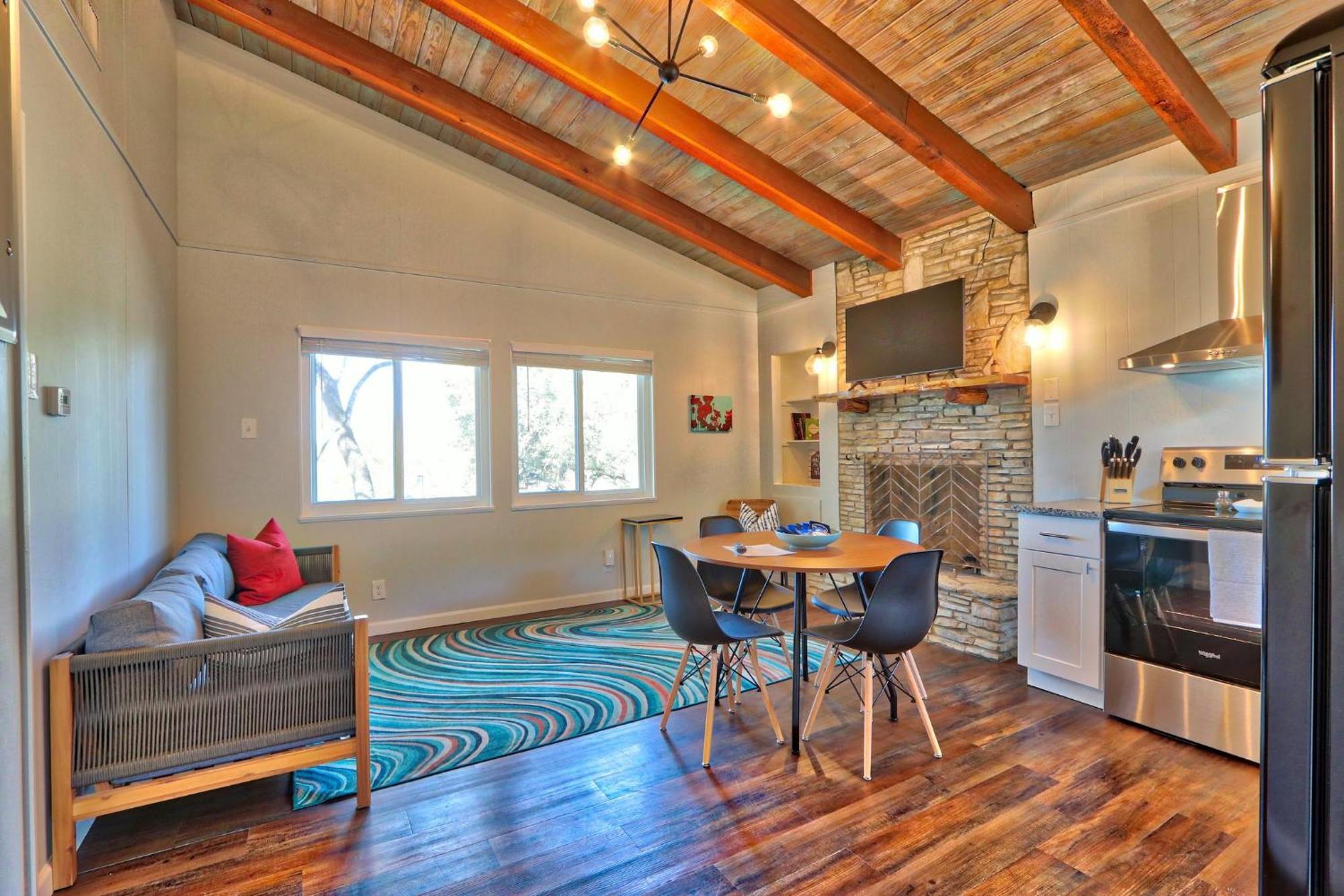 Millie'S Cottages Unit 5 - Josephine 캐니언 레이크 외부 사진